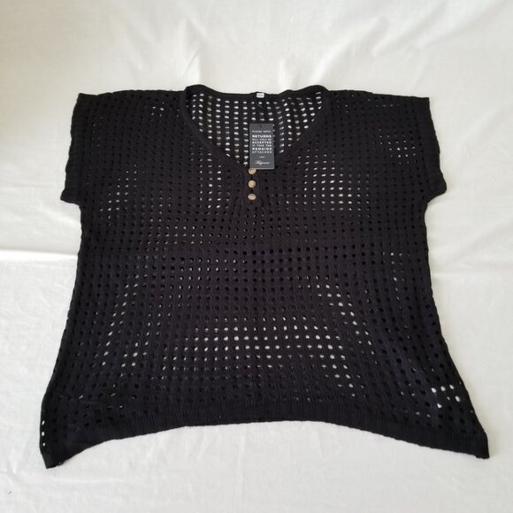 NWT! Open Knit See-through Top Cover-up with Scoop Neckline - Medium - Picture 5 of 7